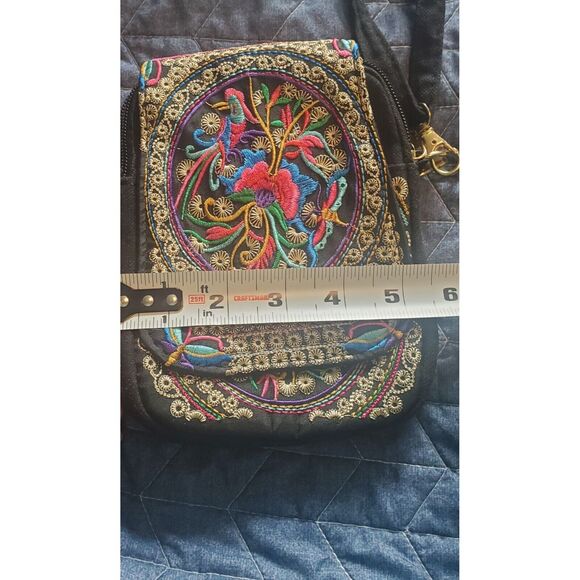 Women's Small Boho Floral Embroidery Canvas Crossbody Zip with Magnetic Closure - Picture 8 of 8